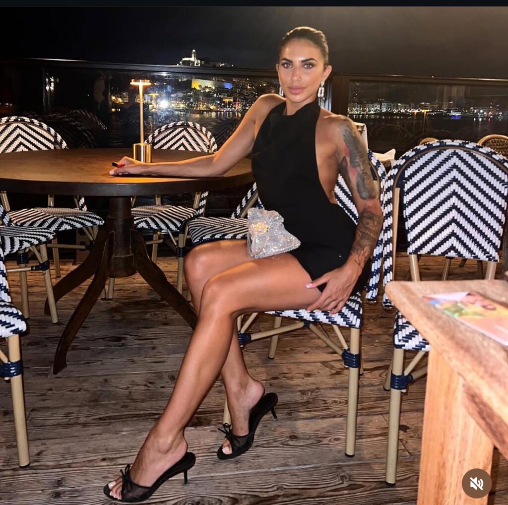 xoxo girls valentina -t Salon Anaconda