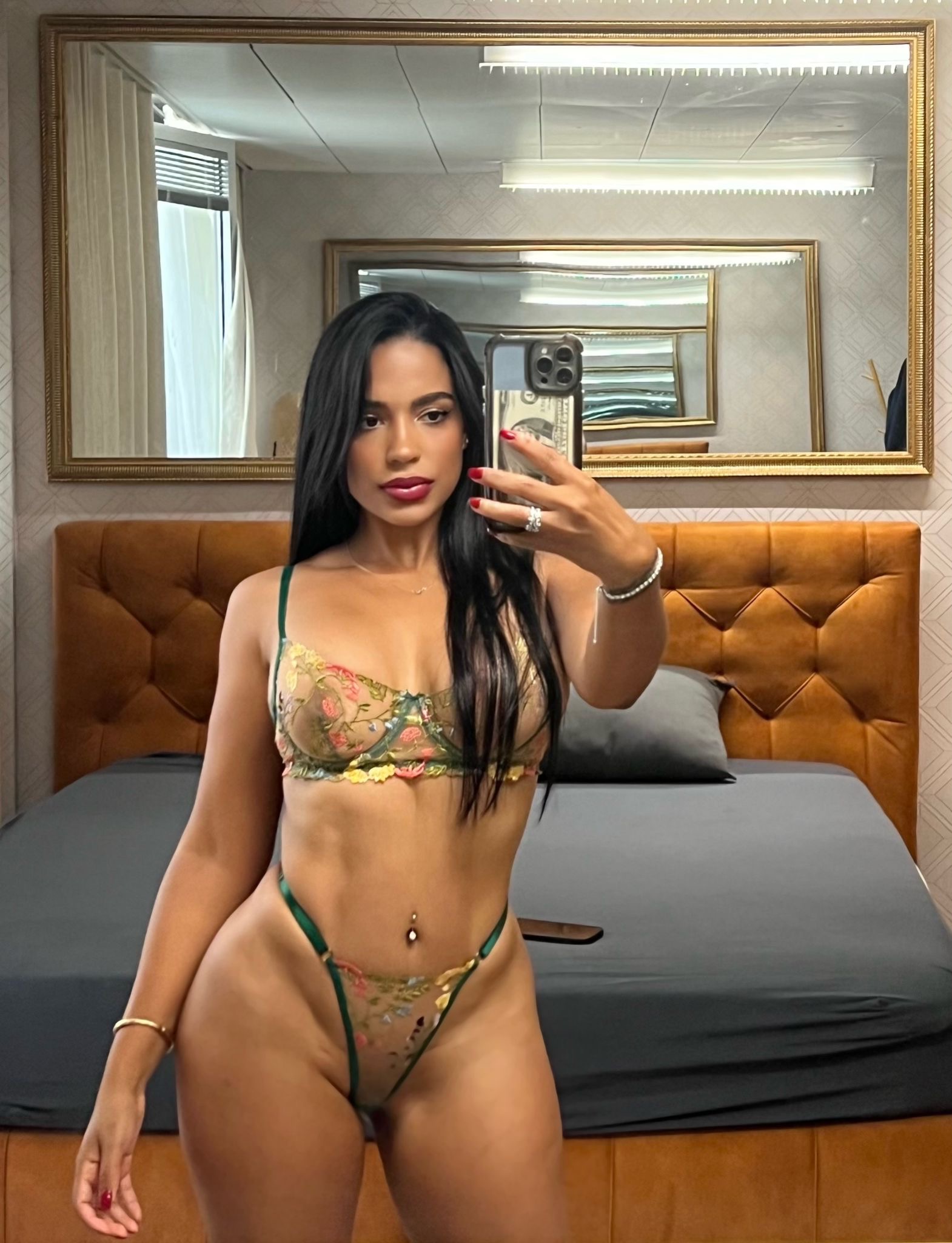 Vicky 10 Vicky – Image 10