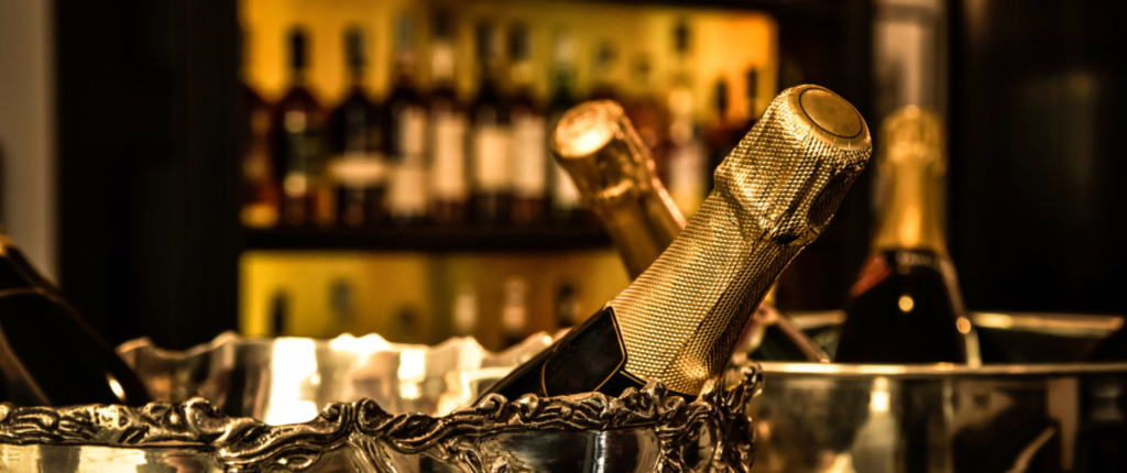 bouteille champagne scaled 1500x630 1 -t Salon Anaconda